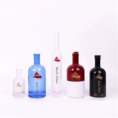 750 ml fľaše s korkom