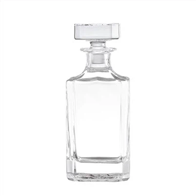 Štvorcová sklenená fľaša na whisky